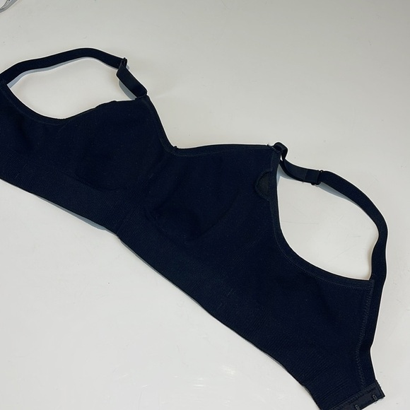 Knix | Good To Go Seamless Bra Black Size Extra Small - Picture 3 of 6